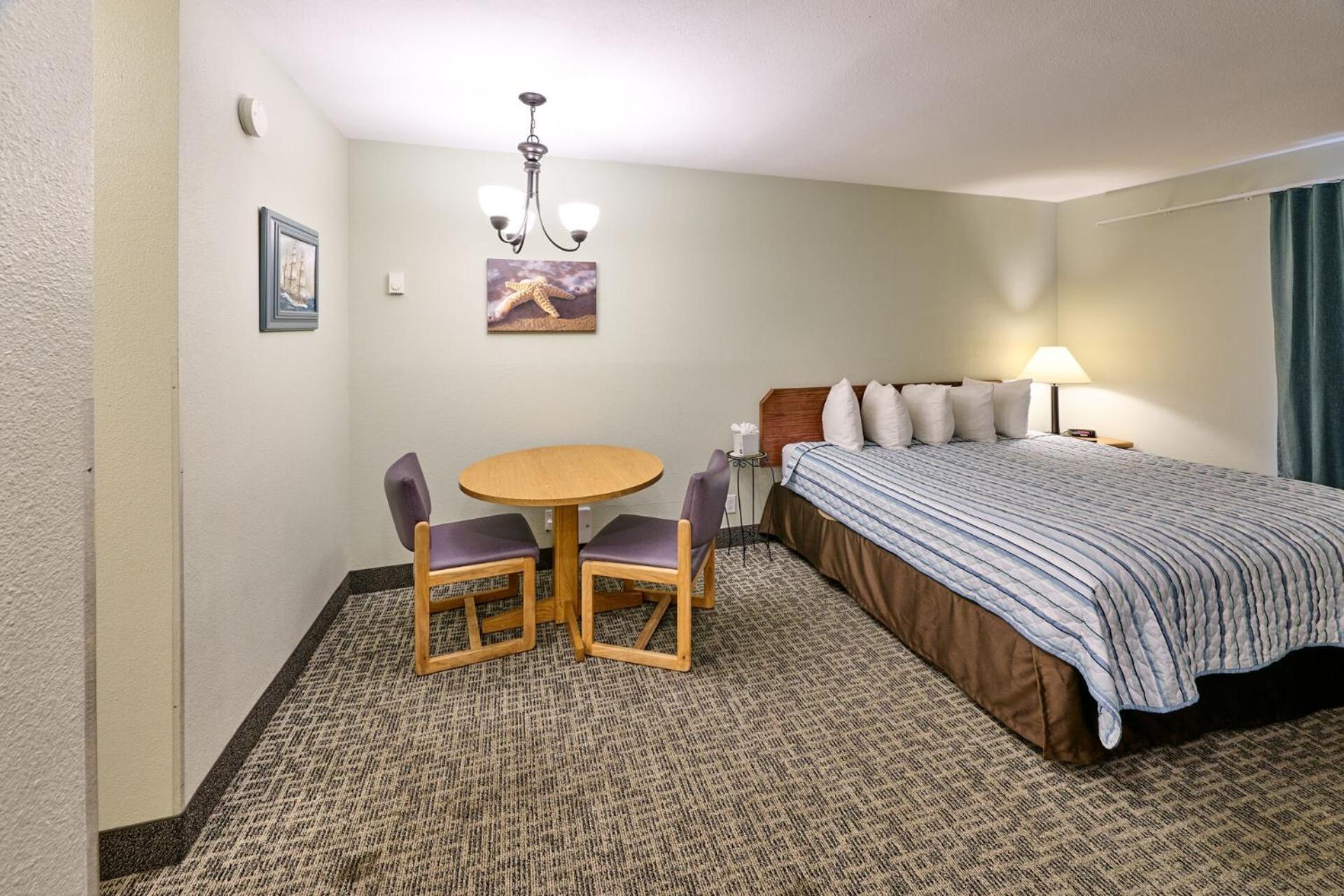 D Sands Rentals Lincoln City Room photo